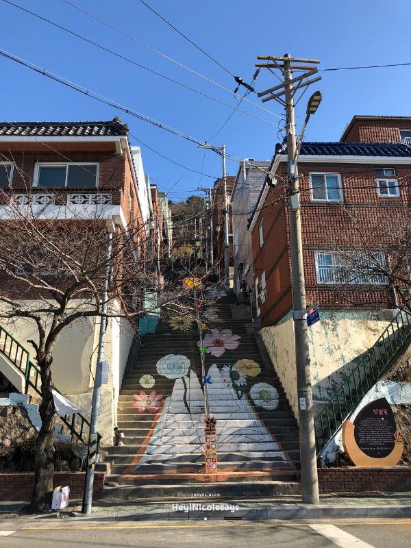 楮田壁畫村花階梯